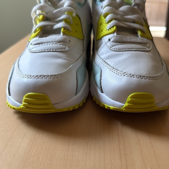 NIKE AIR MAX 90 Pastel size 6 youth - Picture 4 of 11